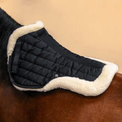 Synthetic Sheepskin Saddle Pad 900 -Pro Rider Shop k17337d9f670574259b0a17250851ffc5