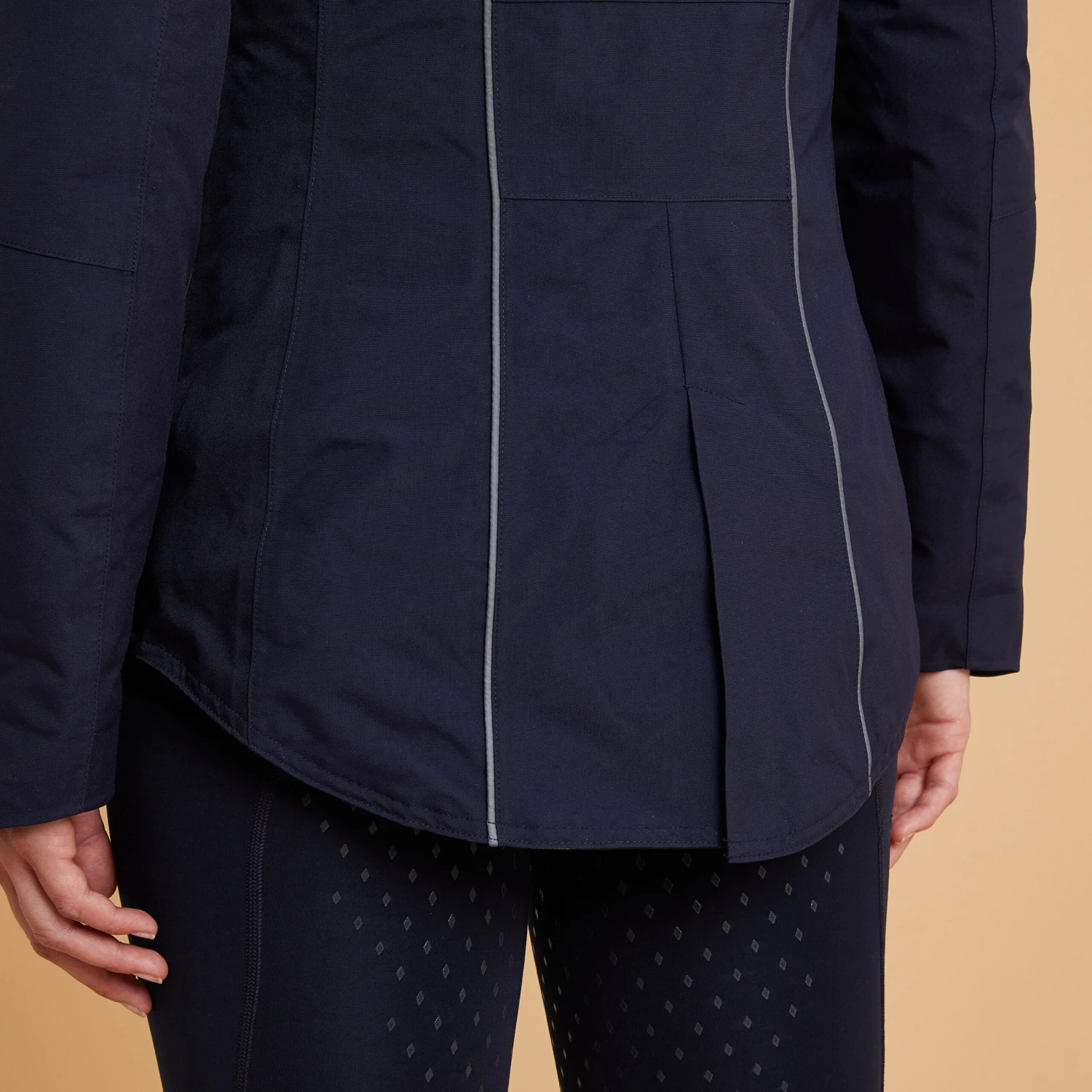 Women's Warm And Waterproof Horse Riding Jacket 580 10 Women's Warm And Waterproof Horse Riding Jacket 580 - Image 10