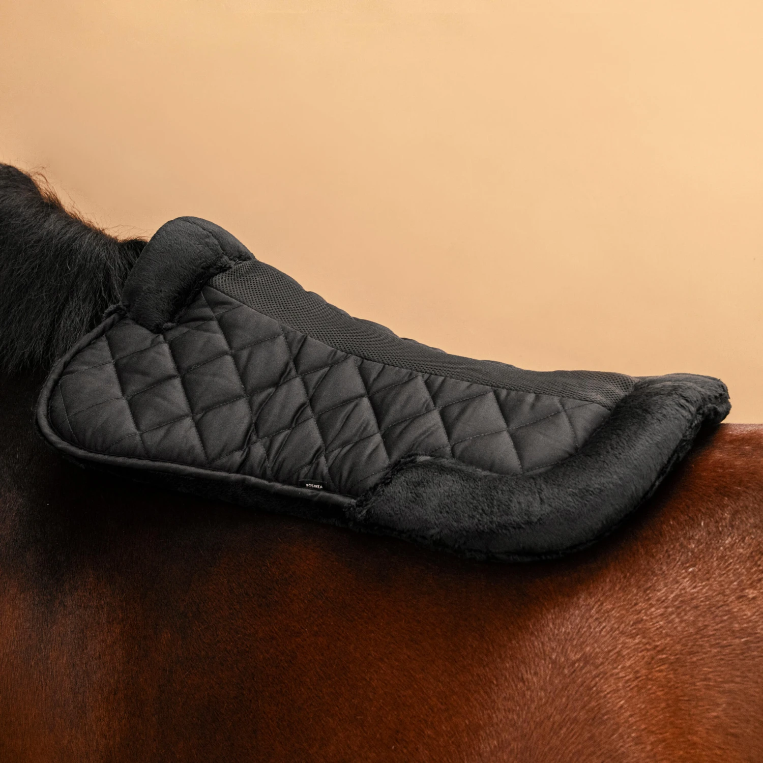 Horse & Pony Synthetic Sheepskin Saddle Pad 500 14 Horse & Pony Synthetic Sheepskin Saddle Pad 500 - Image 14