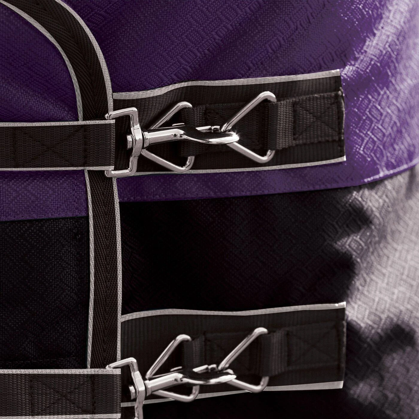 Weatherbeeta Comfitec Lite Plus Dynamic DetachANeck Turnout Rug (Purple/Black) 3 Weatherbeeta Comfitec Lite Plus Dynamic DetachANeck Turnout Rug (Purple/Black) - Image 3